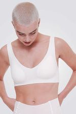 חזיה ZERO Feel Bralette בצבע לבן