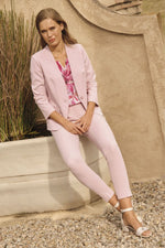 מכנסיים בצבע ורוד