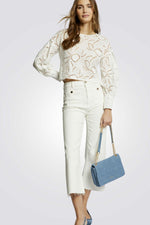 ג'ינס גזרה רחבה בצבע לבן