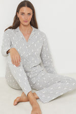 פיג'מה עם הדפס בצבע אפור