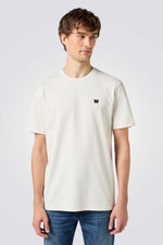 טישירט בצבע לבן