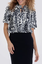 חולצה פליסה עם הדפס