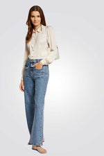 חולצה מכופתרת בצבע קרם