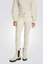 מכנסיים ארוכים בצבע בז'