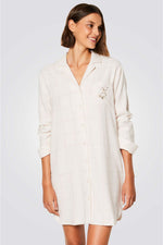 כותונת לילה מכופתרת MALINA בצבע לבן