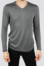 חולצה תרמית צווארון V בצבע אפור