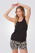 פיג'מת גופיה בהדפס פרחוני