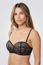 חזיית פוש אפ סטרפלס עם תחרה