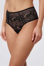 תחתון חוטיני גבוה מתחרה עדינה