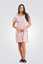 כותונת לילה ורודה בהדפס לבבות