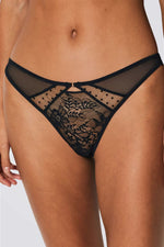 תחתוני טנגה תחרה IMPERTINENTE בצבע שחור