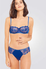 תחתוני היפסטר תחרה AMARYLLIS כחול רויאל