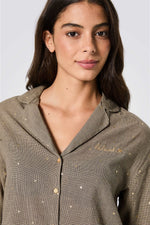 חולצת פיג'מה ארוכה LOUANA בצבע חום