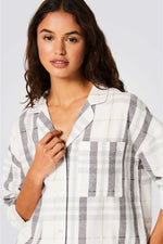 סט פיג'מה ארוכה GEMMY מכופתרת בהדפס משובץ