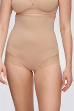 תחתונים מחטבים בגזרה גבוהה בצבע ניוד