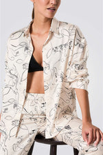 חולצת פיג'מה מבד סאטן MAIME בצבע בז'