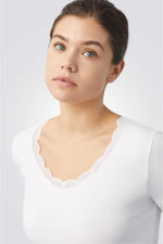 גופייה עם שרוולים ארוכים