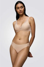 חזיית תחרה מרופדת ללא ברזלים בצבע בז'