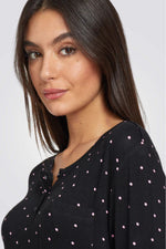 פיג'מת מעבר בהדפס נקודות