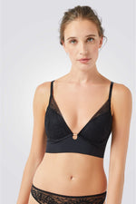 חזיית פוש אפ CLASSIQUE בצבע שחור