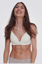 חזייה מרופדת GO Casual P בצבע לבן