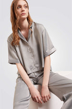 חולצת פיג'מה מכופתרת ERINA בצבע אפור