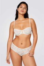 תחתוני תחרה COSMOS בצבע לבן