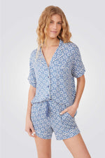 פיג'מת ויסקוזה מכופתרת בהדפס הוואי