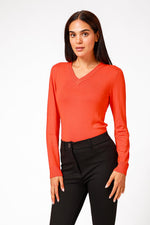 סריג מחשוף וי עם שרוולים ארוכים בצבע כתום - MASHBIR//365