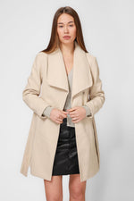 מעיל ארוך עם חגורת קשירה בצבע קרם - MASHBIR//365