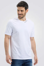טישירט עם צווארון HIGE NECK בצבע לבן - MASHBIR//365