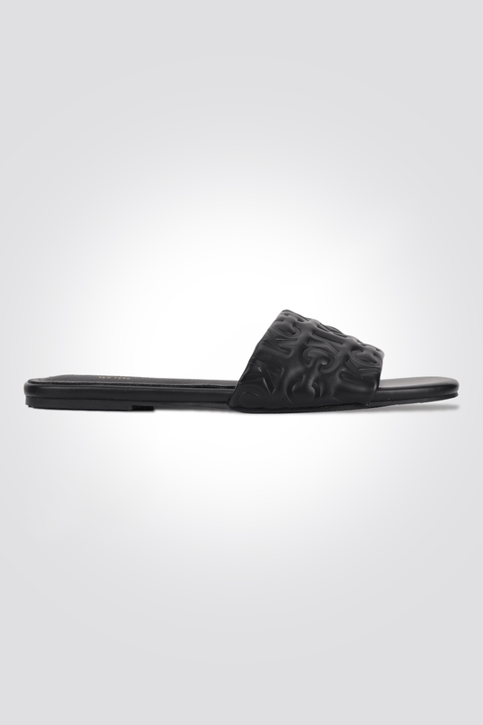 KENNETH COLE - כפכף ממותג KC בצבע שחור - MASHBIR//365