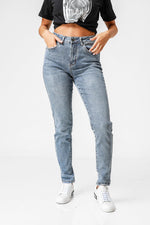 KENNETH COLE - ג'ינס סקיני LIGHT WASH אפור כחול - MASHBIR//365