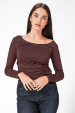 טישירט ג'רסי מפתח רחב בצבע בורדו | קנת קול