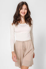 טישירט ג'רסי מפתח רחב בצבע לבן | קנת קול