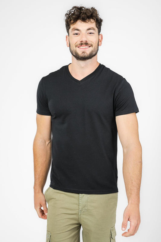 DELTA - טישירט קצרה צאוורון V לגבר בצבע שחור - MASHBIR//365