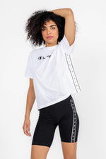 CHAMPION - טישירט קצרה לנשים CREWNECK בצבע לבן - MASHBIR//365