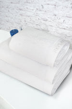 REPLAY - מגבת גוף ענקית לבנה - MASHBIR//365