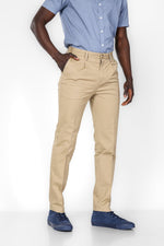 KENNETH COLE - מכנסי צ'ינו בצבע קאמל - MASHBIR//365