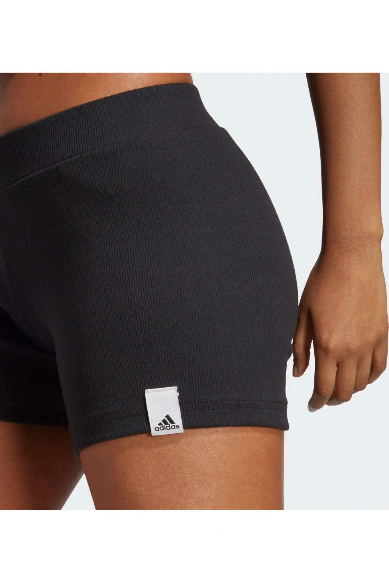 ADIDAS - מכנסיים קצרים לנשים W LNG RIB SHO בצבע שחור - MASHBIR//365