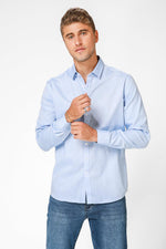 KENNETH COLE - מכופתרת סאטן בצבע תכלת - MASHBIR//365