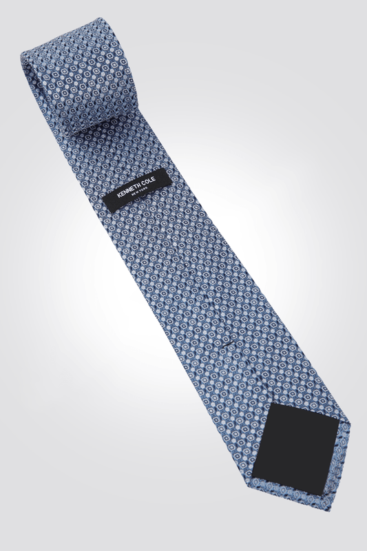 KENNETH COLE - עניבת משי בצבע כחול בהיר עם הדפס - MASHBIR//365