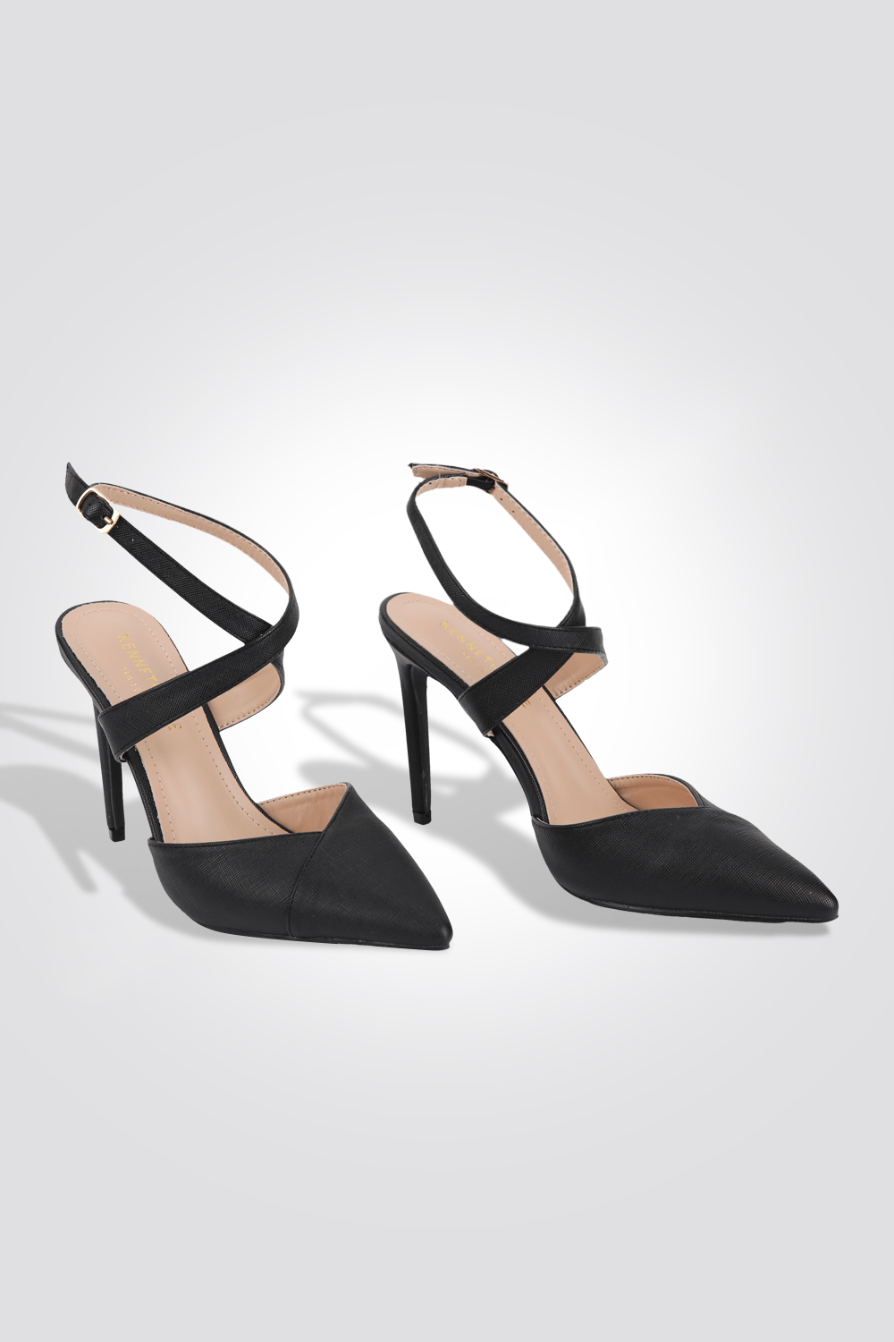 KENNETH COLE - נעלי עקב מעטפת 10 ס"מ בצבע שחור - MASHBIR//365