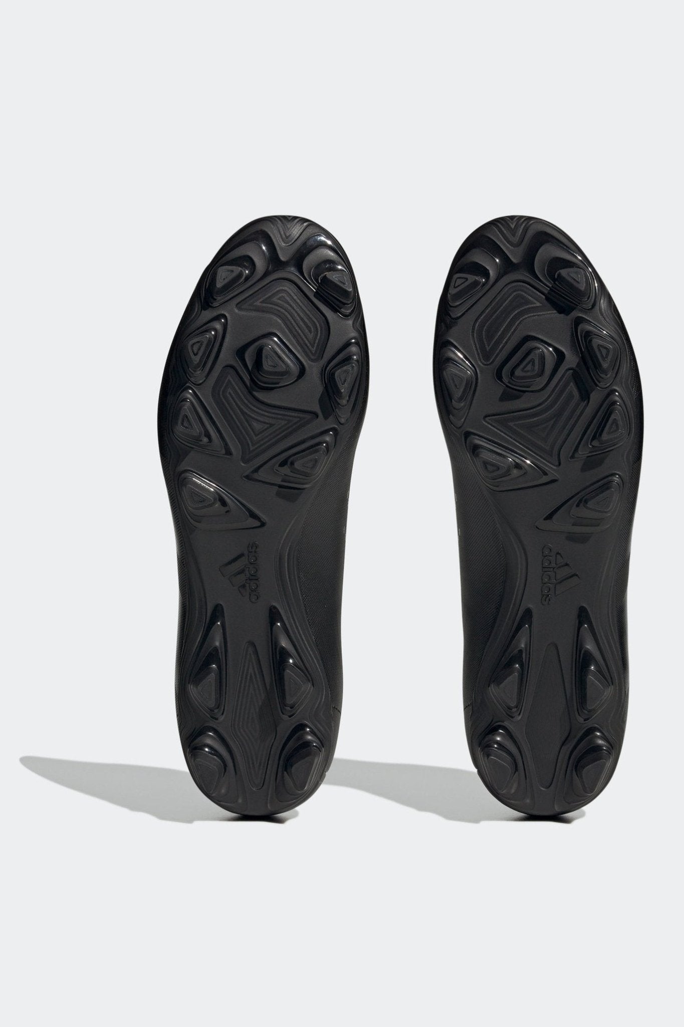 ADIDAS - נעלי קטרגל PREDATOR ACCURACY.4 FLEXIBLE בצבע שחור - MASHBIR//365