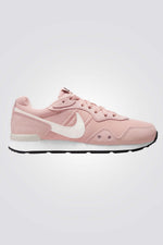 NIKE - נעלי ספורט לנשים Venture Runner בצבע ורוד ולבן - MASHBIR//365