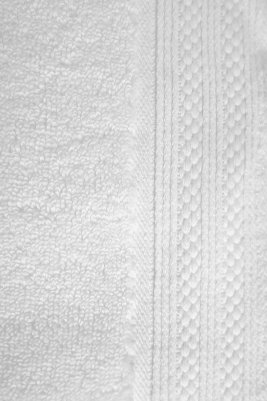KENNETH COLE - סט 4 מגבות מפנקות בצבע לבן - MASHBIR//365