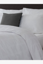 HOMESTYLE - סט מצעים זוגי 160/200 כותנה סאטן דגם קריסטין גוון לבן - MASHBIR//365