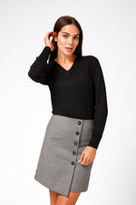 KENNETH COLE - סריג מחשוף וי עם שרוולים ארוכים בצבע שחור - MASHBIR//365