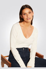 MORGAN - סודר וי עם כפתורים בשרוול בשמנת - MASHBIR//365