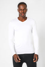 DELTA - חולצה תרמית צווארון וי - SLIM FIT בצבע לבן - MASHBIR//365